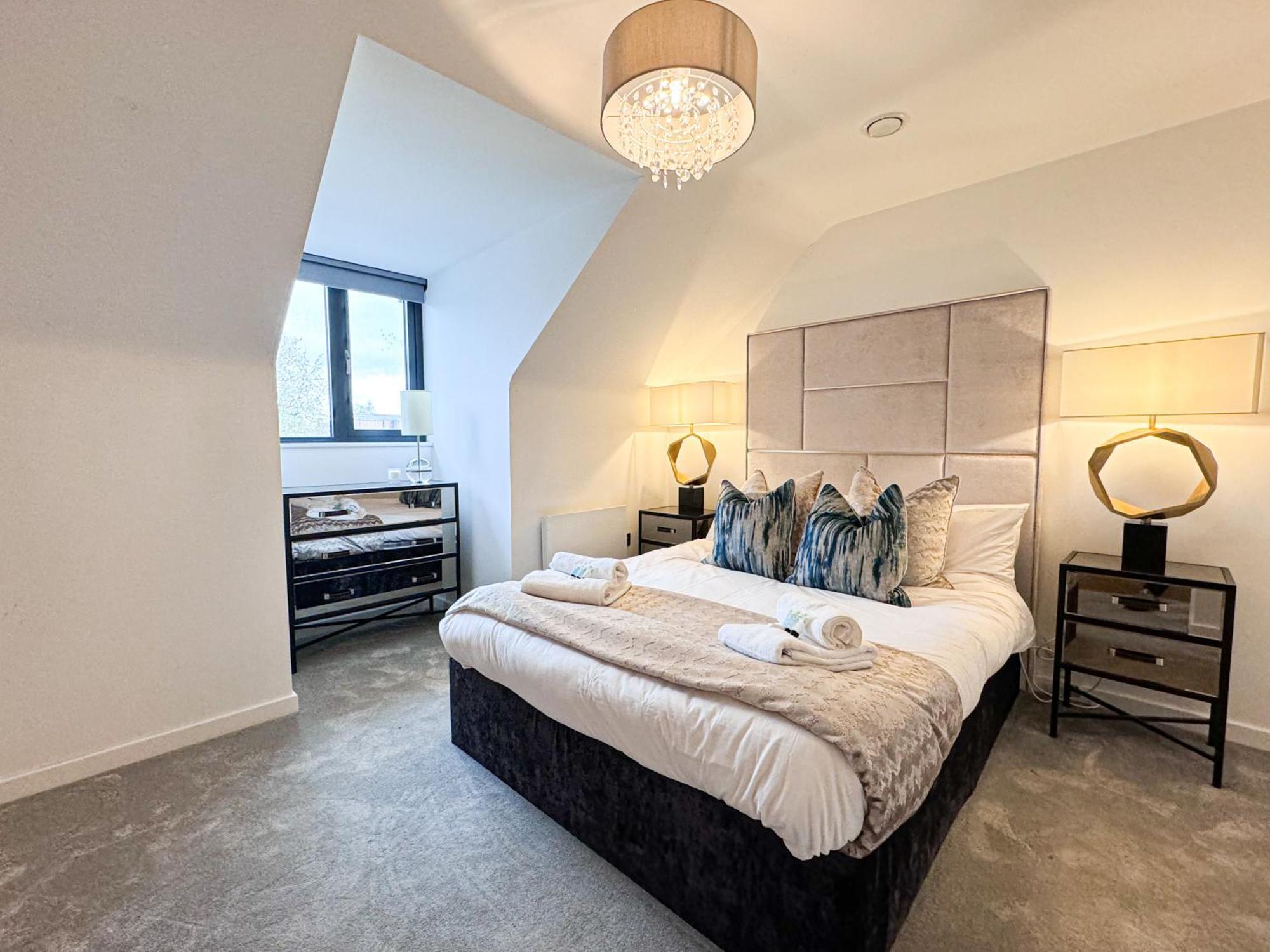 Free Parking - Central - Penthouse Йорк Экстерьер фото